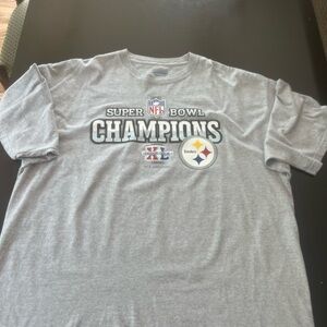 Steelers Super Bowl Champ XXL T-shirt. In great condition.